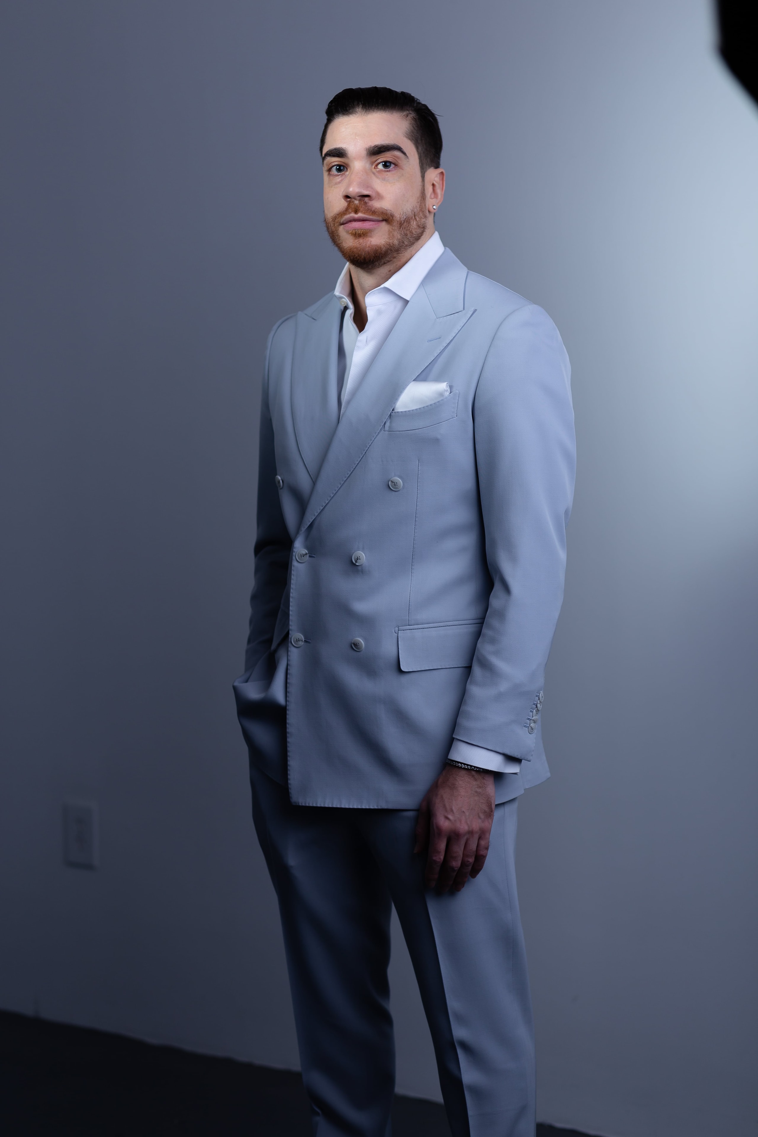 Max Rater — full length portrait